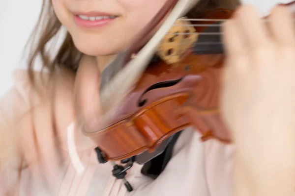 Jovem Mulher Tocando Violino Close View — Fotografia de Stock