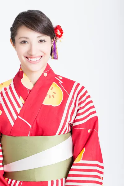 Retrato Bela Jovem Mulher Vestindo Tradicional Kimono Japonês Sorrindo Isolado — Fotografia de Stock