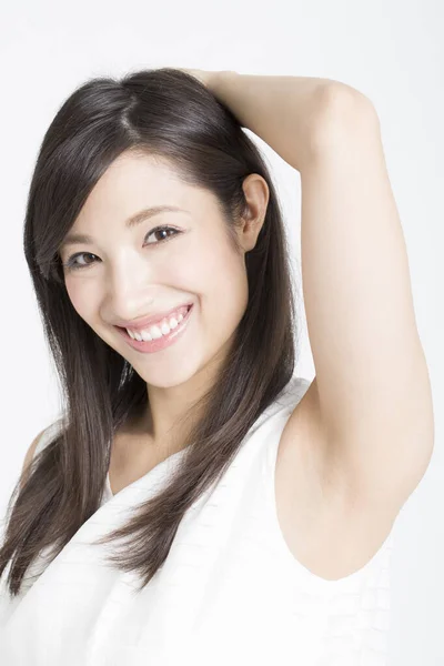 Belle Femme Japonaise Regardant Caméra Sur Fond Blanc — Photo