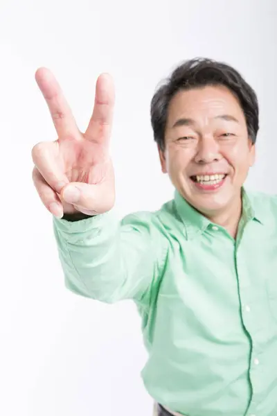 Senior Aziatische Zakenman Tonen Hand Gebaar — Stockfoto