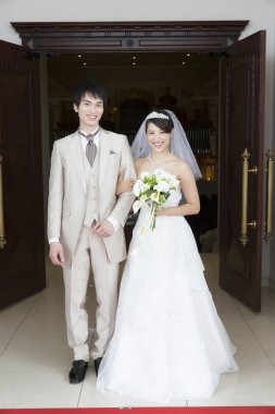 Düğün boyunca mutlu gelin ve damat