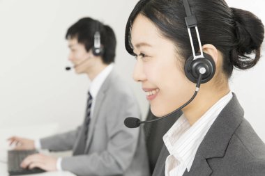 Müşteri hizmetleri operatörleri iş başında 