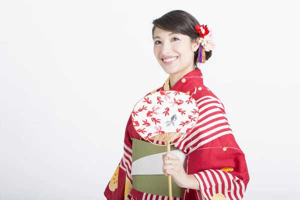 Belle Femme Kimono Rouge Traditionnel Avec Ventilateur — Photo