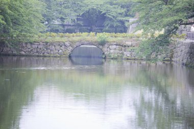 Göldeki taş köprü 