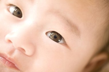 şirin bir Asya bebek yakın çekim