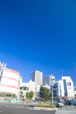 Güneşli bir günde Asya şehri manzarası  