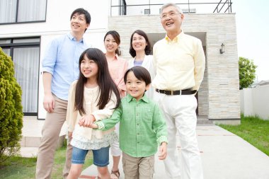 Açık Asya aile portresi 