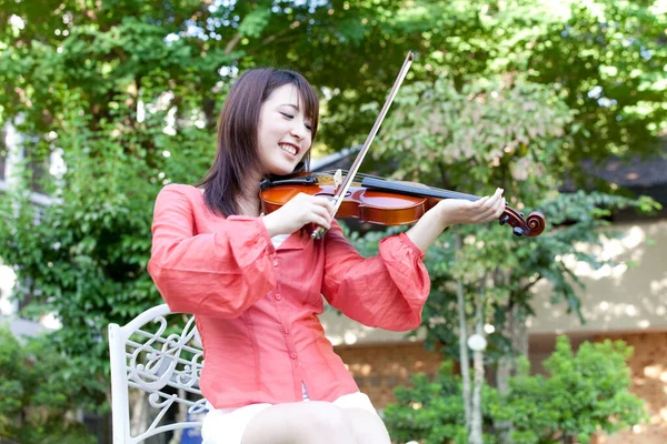 Joven Asiático Mujer Con Violín — Foto de Stock