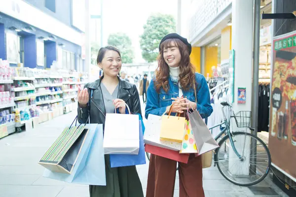 Happy Women Shopping City — Stock Photo, Image