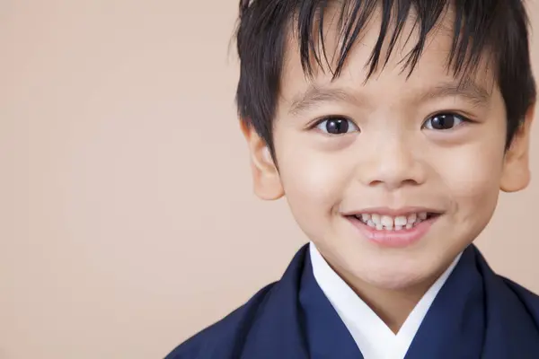 Schattig Aziatische Kleine Jongen Traditionele Kimono — Stockfoto