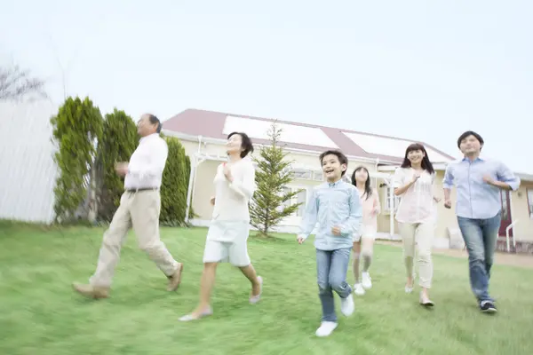 Portrait Big Japanese Family Running House — Stock Photo, Image