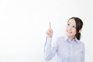 Asyalı genç bir kadının portresi.