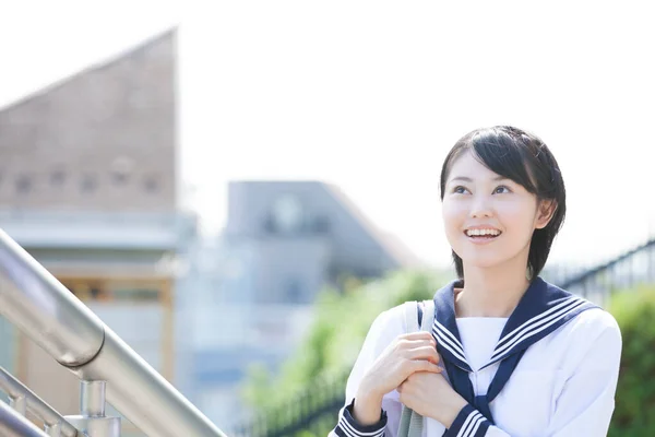 Glimlachen Japans Vrouw School Student Uniform Poseren Trap — Stockfoto