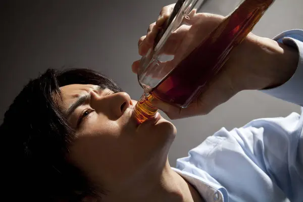 Man Drinking Alcohol Home Night — Stock Photo, Image