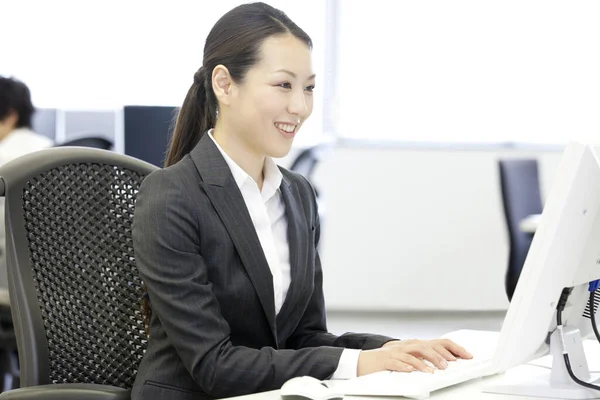 Hermosa Mujer Negocios Asiática Trabajando Oficina — Foto de Stock