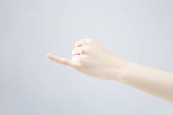 Fechar Mão Feminina Gesticulando Fundo Branco — Fotografia de Stock