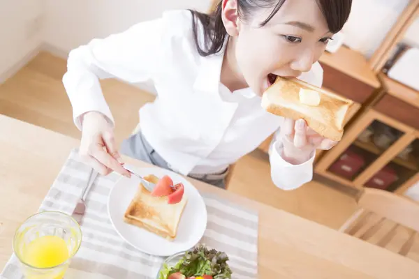 Asian Girl Having Breakfast Orange Juice Toast — Stock Photo, Image