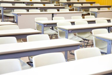 Boş sınıfın iç görünümü