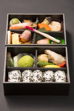 Lezzetli Asya yemeklerinin yakın görüntüsü