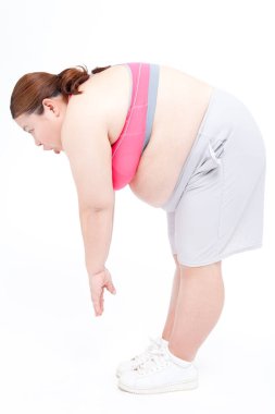 Aşırı kilolu Japon genç kadın eğitiminin stüdyo portresi