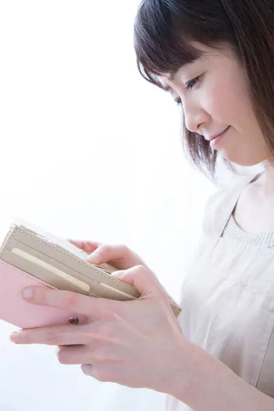 Mooi Japans Vrouw Holding Portemonnee Wit Achtergrond — Stockfoto