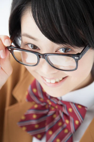 Primer Plano Retrato Sonriente Asiática Colegiala Con Gafas — Foto de Stock
