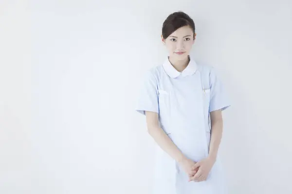 Mladý Asijské Lékař Žena Úsměv — Stock fotografie