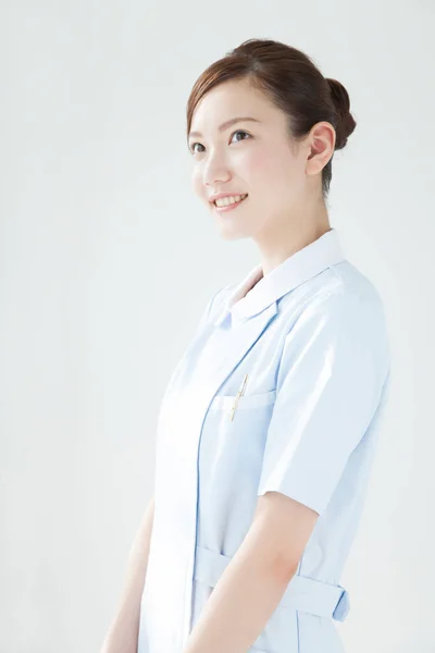Młody Azji Lekarz Kobieta Uśmiech — Zdjęcie stockowe