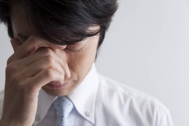 İş adamı depresyonda ve stresli.