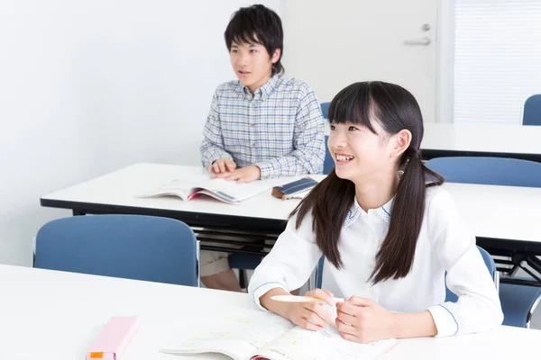 Ritratto Ragazza Ragazzo Giapponese Che Studiano Scuola — Foto Stock