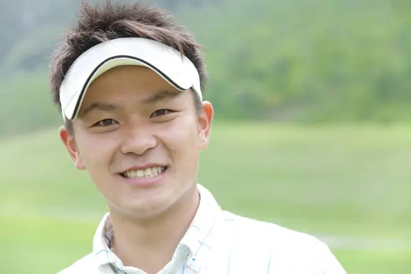 Giovane Uomo Giapponese Che Gioca Golf Giorno — Foto Stock