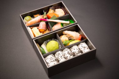 Lezzetli Asya yemeklerinin yakın görüntüsü