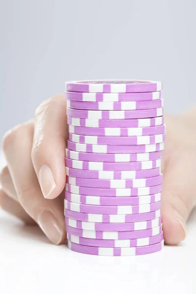 Female Hand Stack Casino Chips Close View — Stock Photo, Image