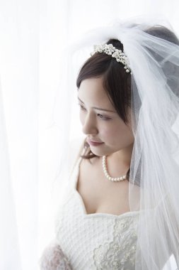 Peçeli güzel Japon gelini.