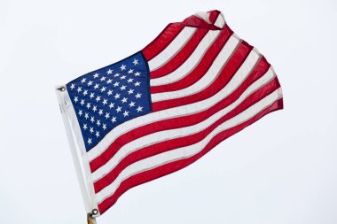 Beyaz arka planda Amerikan bayrağı
