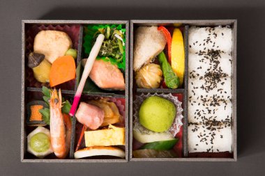 Lezzetli Asya yemeklerinin yakın görüntüsü