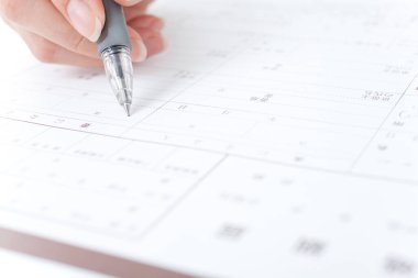 Kağıt bir sayfaya el yazısının resmini kapat.