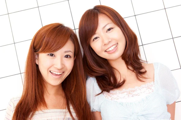 Two Asian Girls Posing — Stock Photo, Image