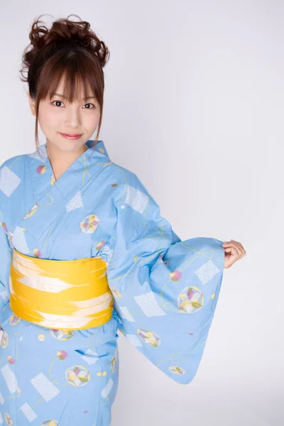Japanerin Kimono Mit Traditionellem Ornament — Stockfoto