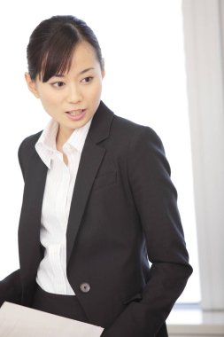 İşkadını uzak takım arıyor 