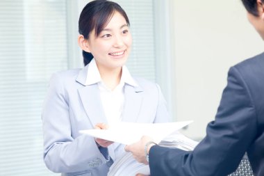 iş takım tartışarak yeni proje