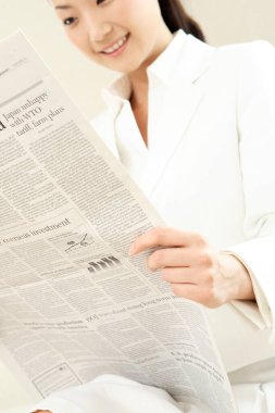 işkadını okuma gazete ofisinde