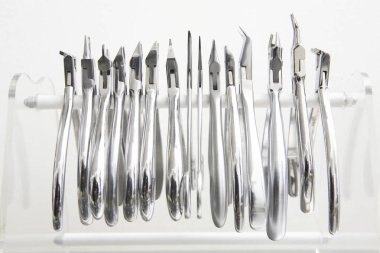 Metal diş aletleri dizisi, görünümü kapat