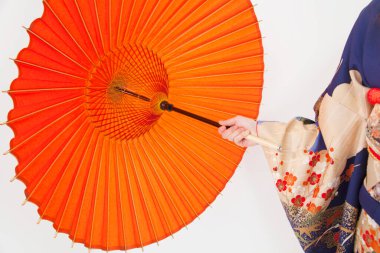 Asyalı kadın Holding şemsiye 