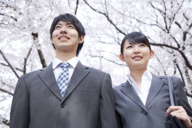 Park 'taki iş çifti, Japon.