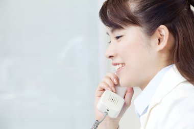 Evet genç bir kadın portresi