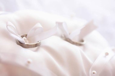 Alyans yakın çekim