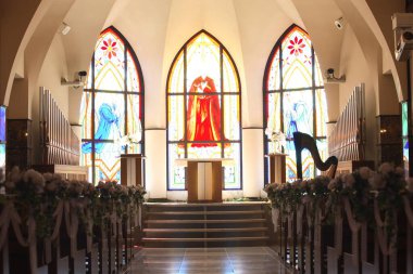 Katolik Kilisesi 'nin içi. 