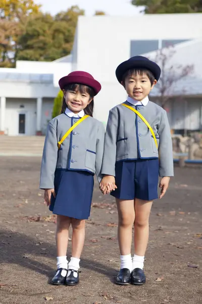 Duas Crianças Japonesas Bonitos Escola Primária — Fotografia de Stock