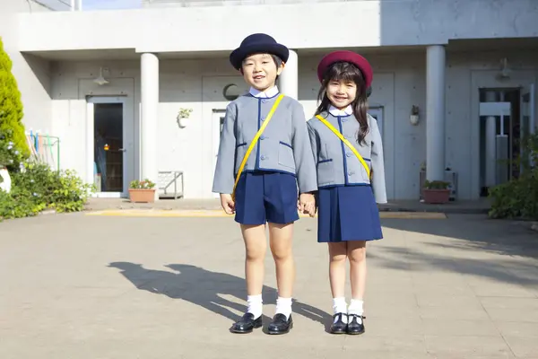 Twee Vrolijke Japanse Kinderen Basisschool — Stockfoto
